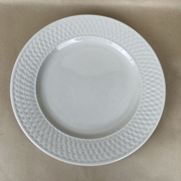 2 Oneida White Westerly Basket Weave‎ Dinner Plate 10 3/4” Stoneware Replacement - Picture 2 of 8